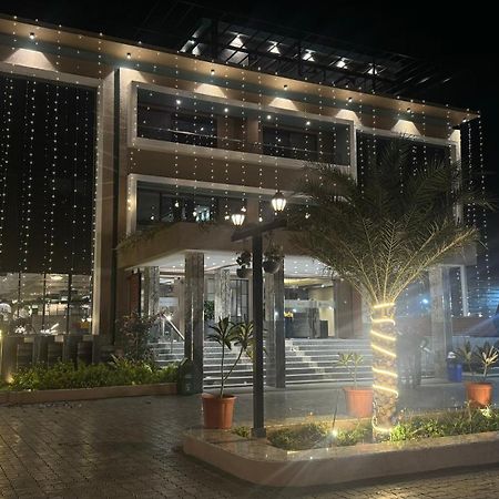 The Pavilion Park Resort Malegaon Exterior photo