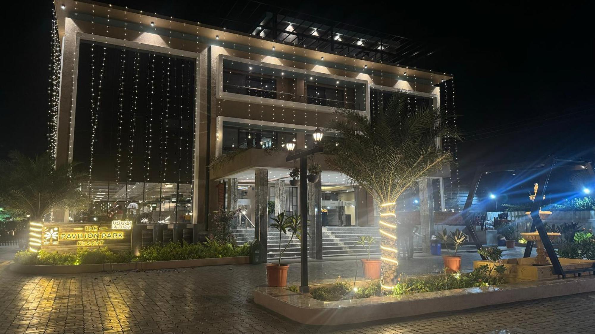 The Pavilion Park Resort Malegaon Exterior photo